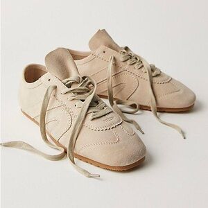NWOT Jeffrey Campbell Suede Natural Sneakers Sz 6.5